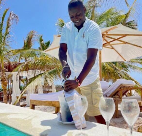 سوییت سوپریور با چشم‌انداز دریا, Simba Wa Kale Suites & Beach