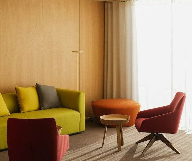 Suite Executiva, Lumen Hotel & The Lisbon Light Show