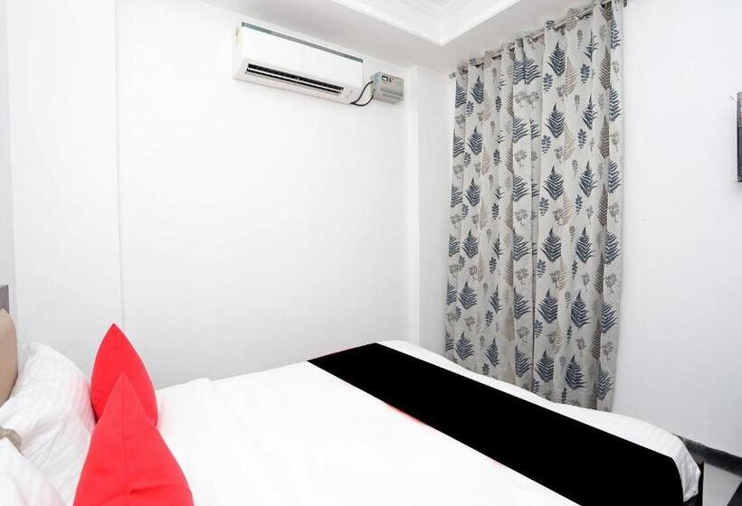 Трехместный Номер Классика, Capital O Peaceful Stays Near Iskcon Temple Noida