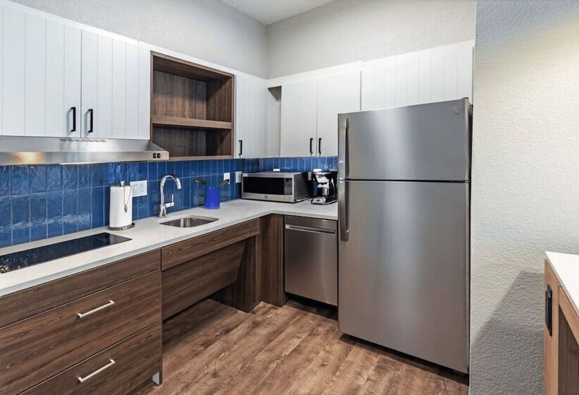 Люкс, Staybridge Suites Waco South   Woodway, An Ihg
