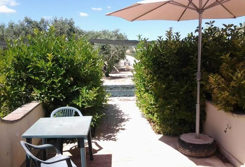 Номер Стандарт Внутренний, B&b Alicino