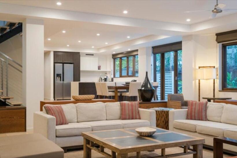 Вилла 3 Спальни, Luxury Apartments At Temple Resort And Spa Port Douglas
