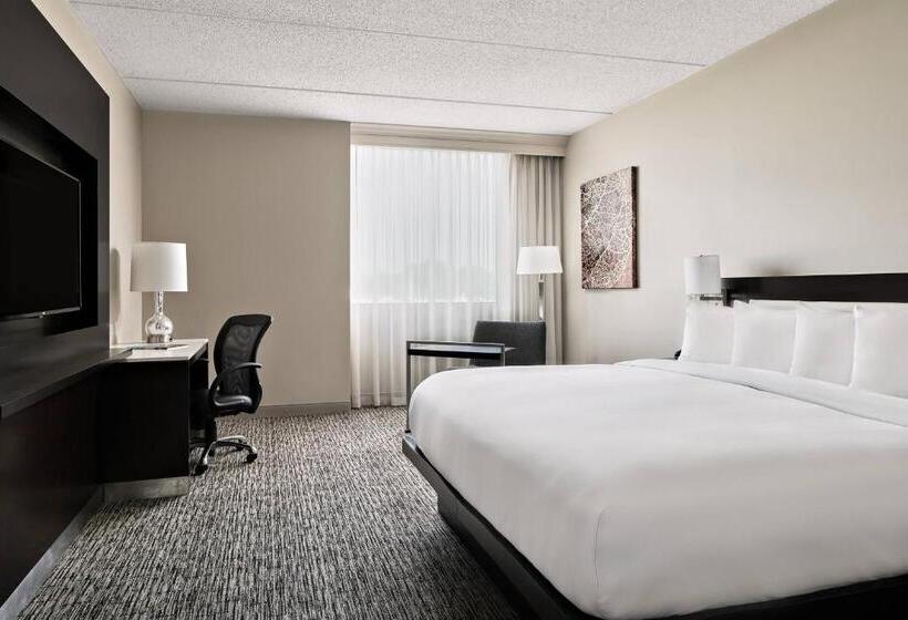 キングサイズベッドのエクゼクティブルーム, Cleveland Marriott East