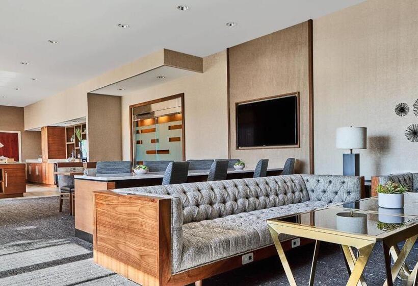 Стандартный Номер Кровать Кинг, Cleveland Marriott East