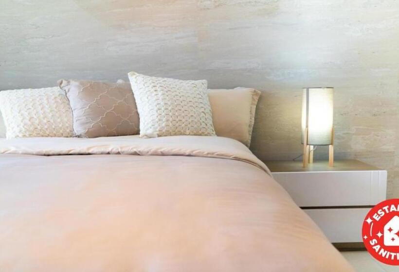 غرفة ديلوكس, Econosuites Fundidora