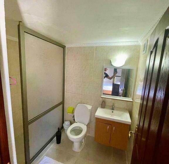 带花园景观的标准三人间, Castle Karpasia Guest House