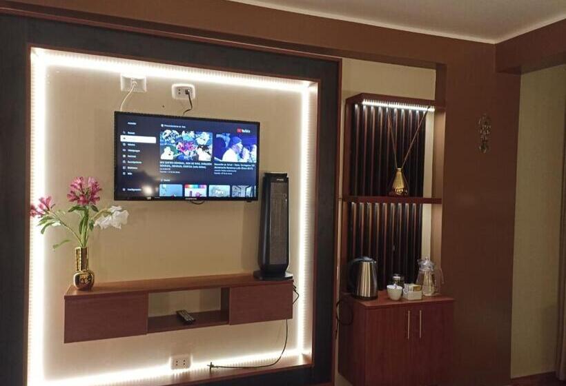 اتاق استاندارد سه نفره, Hs Tierra In