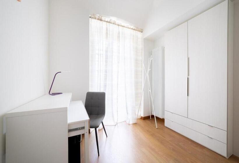 اتاق استاندارد یک نفره, To.sta Bwithoutb Home Sharing Nel Centro Di Torino
