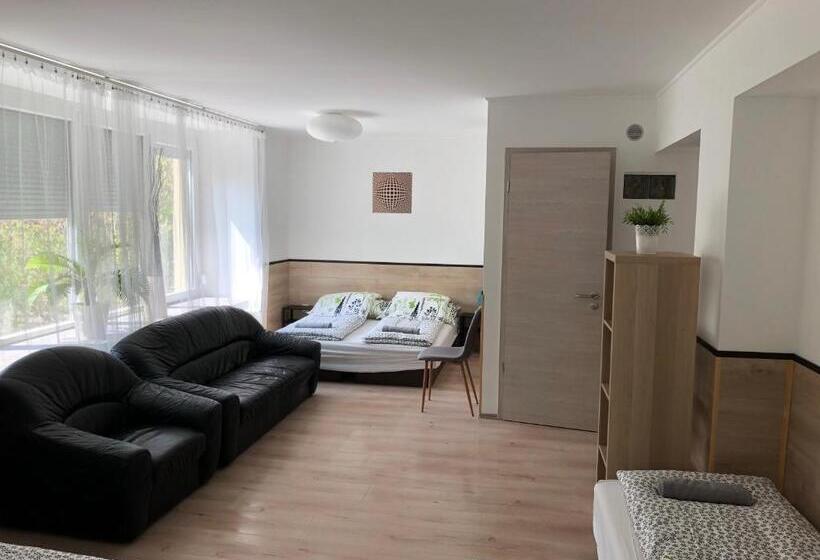 Семейный Номер, Juno Apartman Vendégház