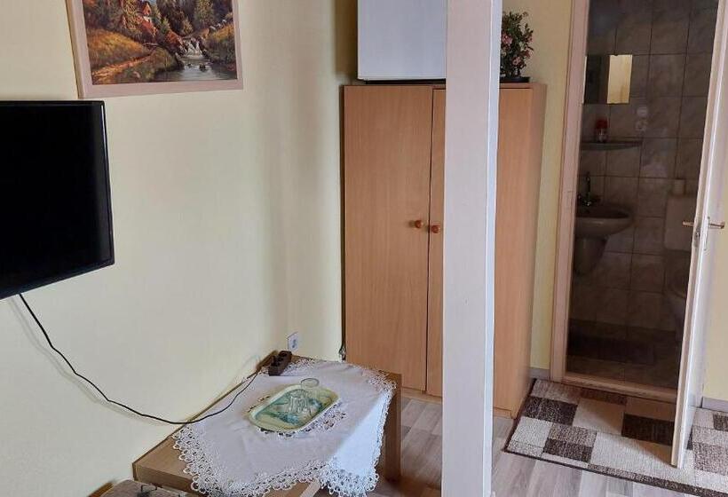 Номер Стандарт, Napsugár Panzió