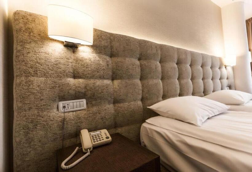 اتاق استاندارد, Grand Hotel Belvedere