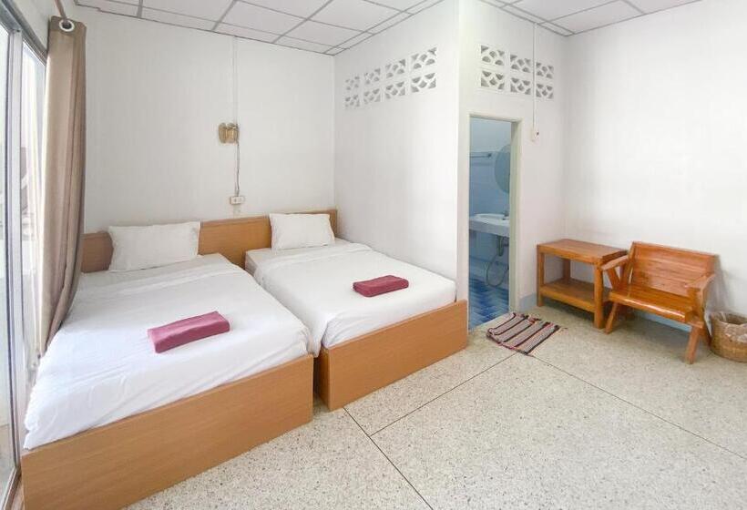 Номер Стандарт с Балконом, Bangsaphan Resort
