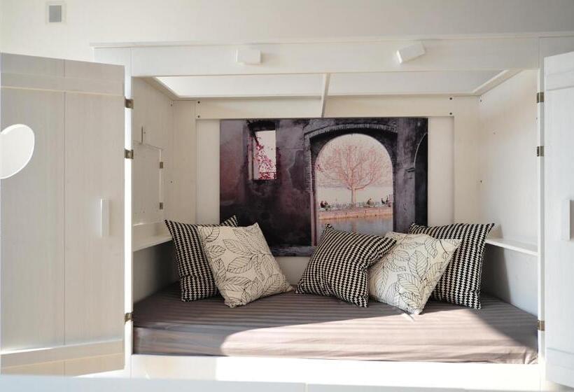 Suite with lake view, Zeno Suites
