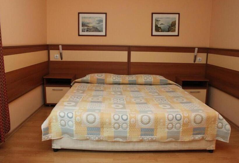 سوییت جونیور, Family Hotel Residence