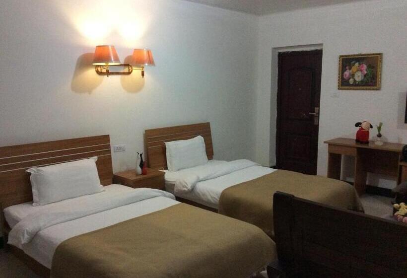 Номер Стандарт Трехместный, Huashan International Youth Hostel