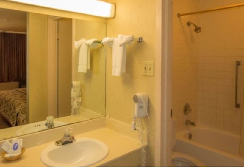 Номер Стандарт 2 Двуспальные Кровати, Executive Inn Hotel & Conference Centre