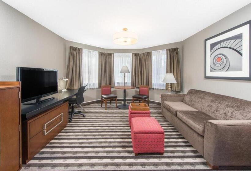 Standard Studio, Ramada By Wyndham Springfield North