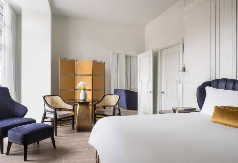 סוויטה מותאמת לאדם עם מוגבלויות, The Ritzcarlton, South Beach