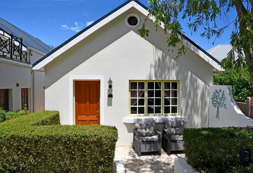 Номер Deluxe Кровать Кинг, The Coach House