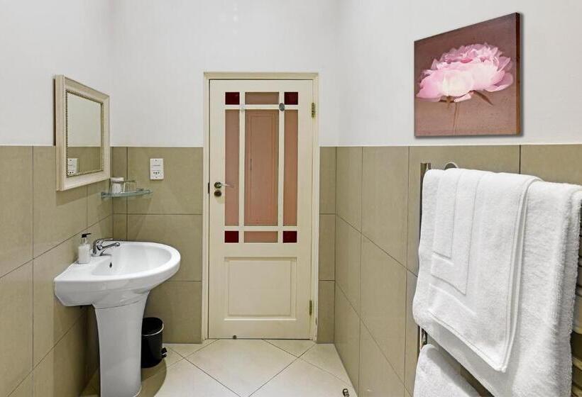 Номер Basic, The Coach House
