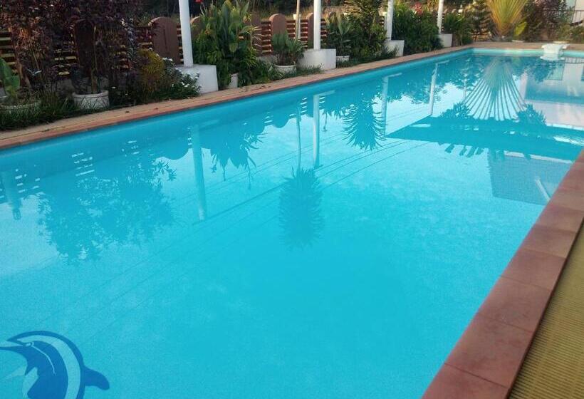 Номер Стандарт Вид на Бассейн, Peace Pool Resort