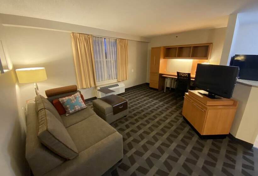 Люкс, Mainstay Suites Middleburg Heights Cleveland Airport