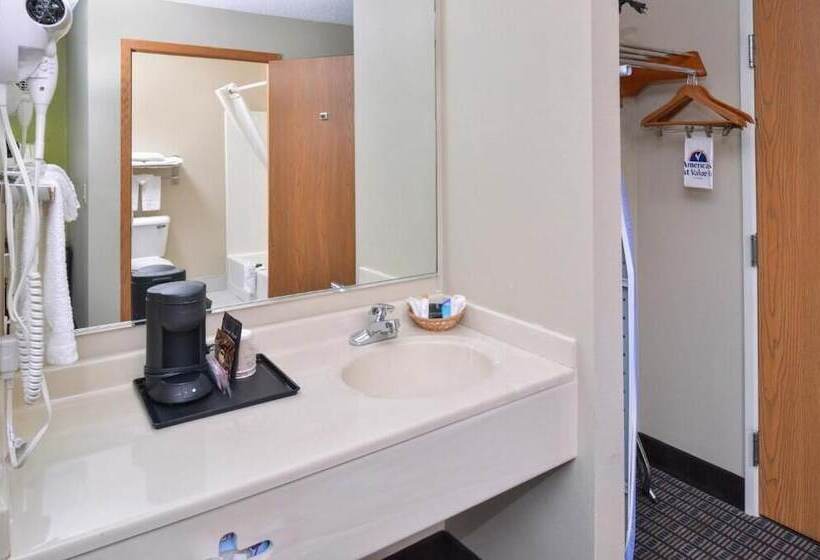 Номер Стандарт 2 Двуспальные Кровати, Regency Inn Geneseo Il I80