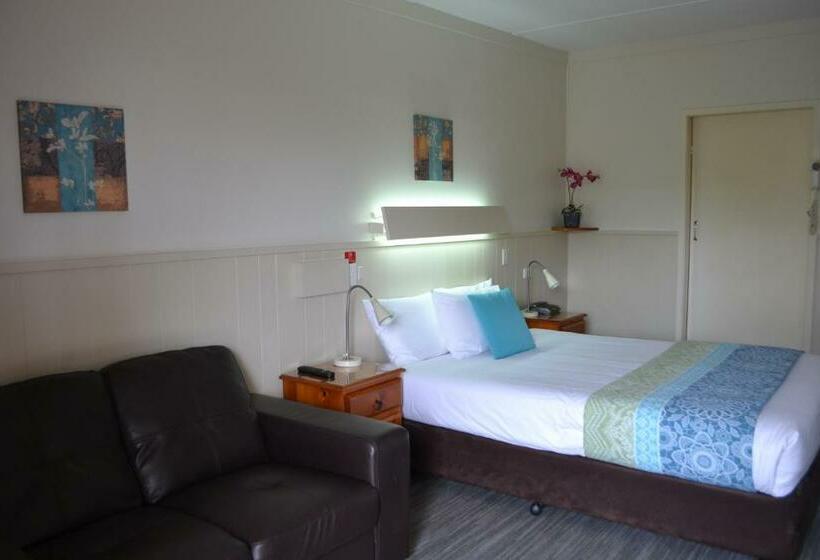 Номер Стандарт, Gatton Motel