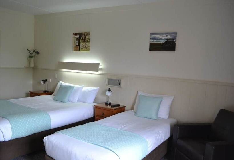 Номер Стандарт, Gatton Motel