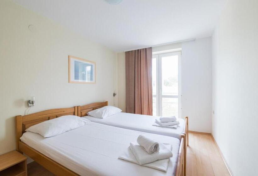 Номер Стандарт Вид на Горы, Aparthotel Roccia