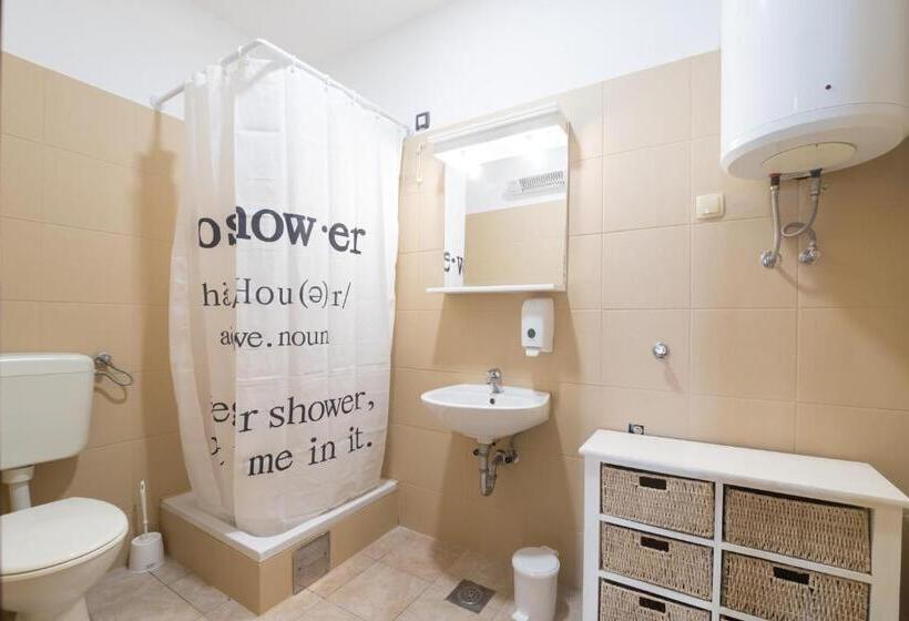 חדר משפחתי נוף לים, Aparthotel Roccia