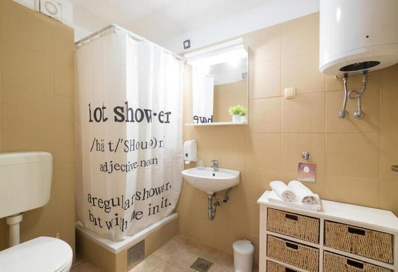 Номер Deluxe Вид на Море, Aparthotel Roccia