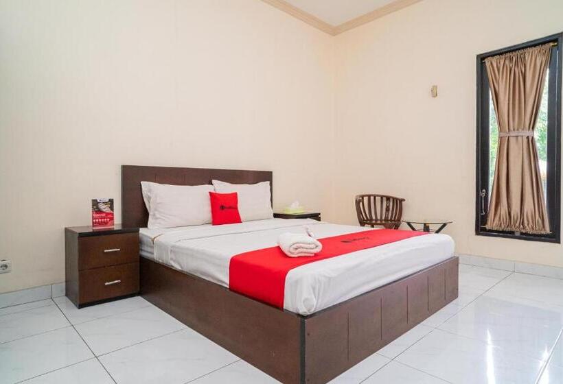 Номер Стандарт, Reddoorz @ Wisma Pangrango