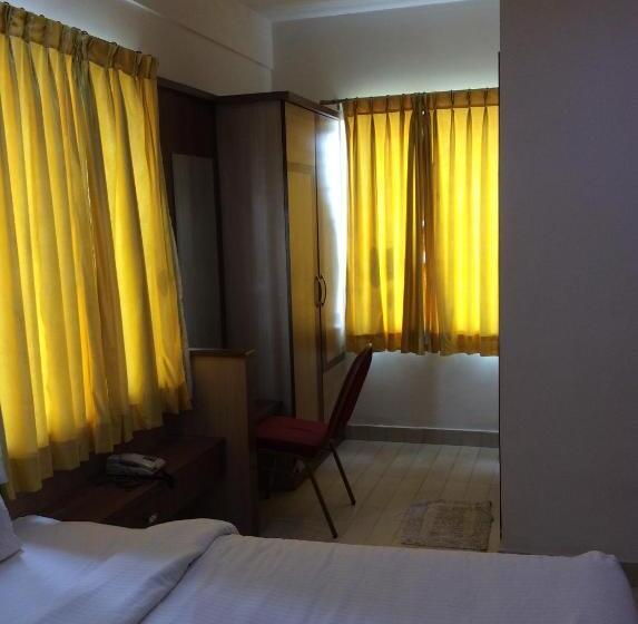 Трехместный Номер Superior, Sri Vaari Residency