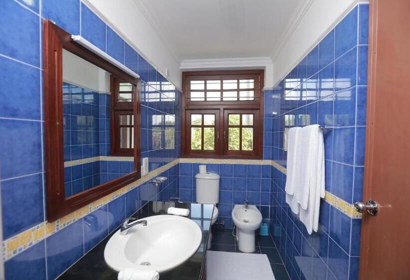 اتاق خانوادگی با سرویس بهداشتی مشترک, Villa 59