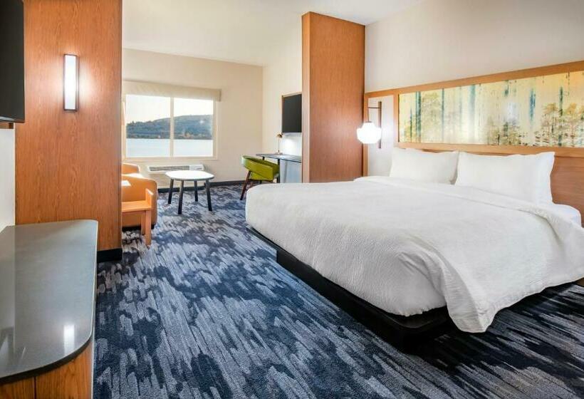 Люкс Кровать Кинг, Fairfield Inn & Suites By Marriott Klamath Falls