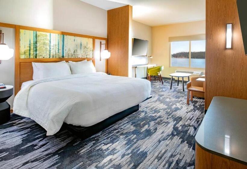 Люкс Кровать Кинг, Fairfield Inn & Suites By Marriott Klamath Falls