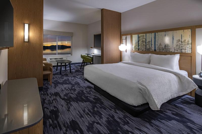 Люкс Кровать Кинг, Fairfield Inn & Suites By Marriott Klamath Falls