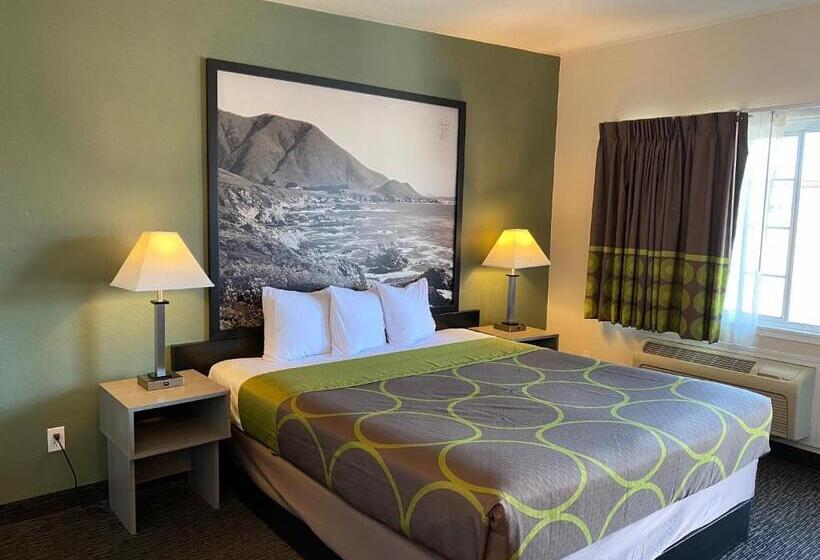 חדר סטנדרט עם מיטת קינג, Super 8 By Wyndham Monterey