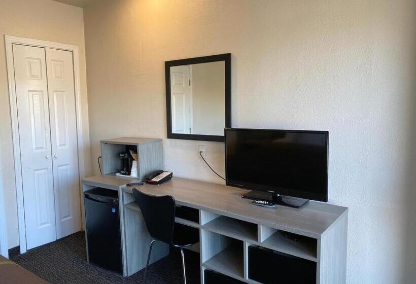 חדר סטנדרט, Super 8 By Wyndham Monterey