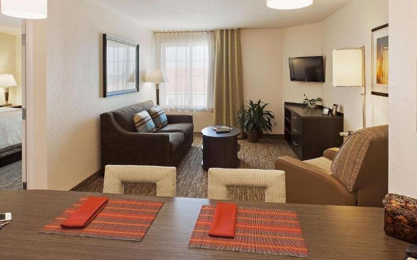 Люкс, Sonesta Simply Suites Detroit Southfield