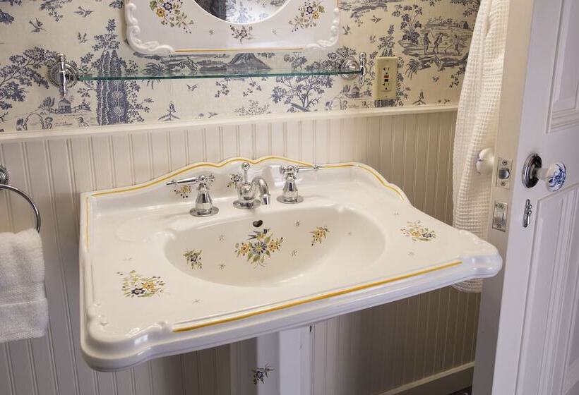 スタンダードルーム, The Chanler At Cliff Walk