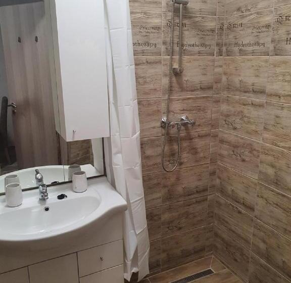 Номер Стандарт, Hócza House Poroszló