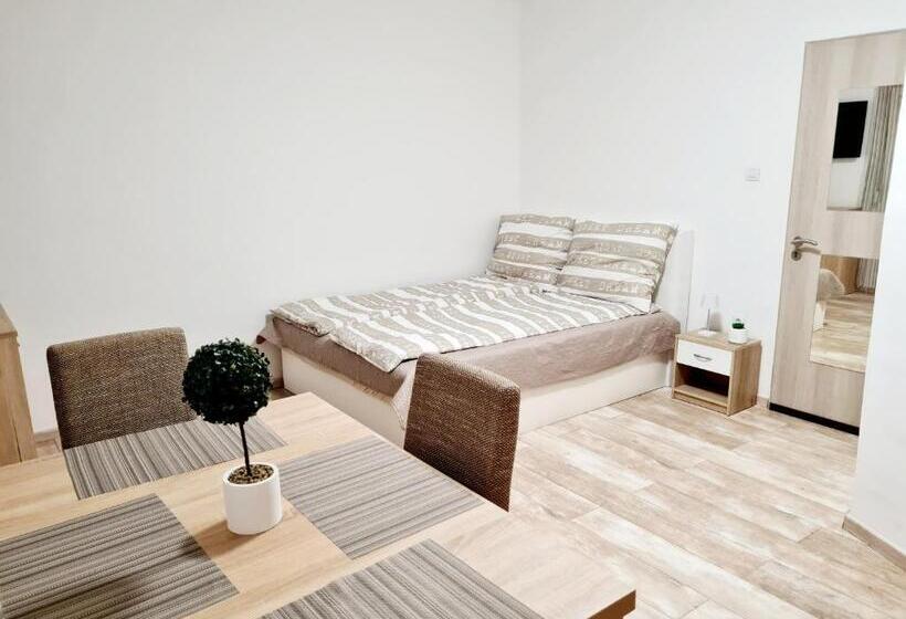 Номер Стандарт, Hócza House Poroszló
