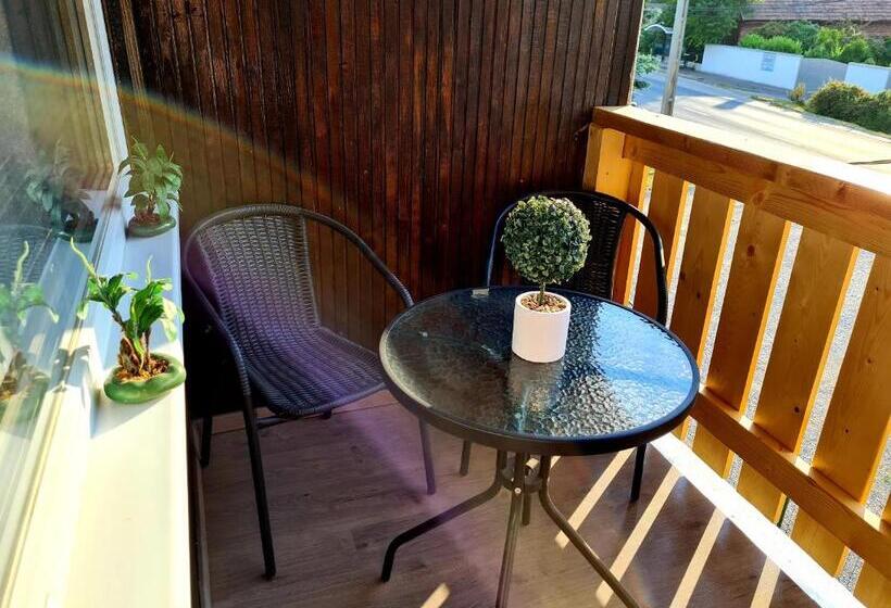 Апартаменты 2 Спальни, Hócza House Poroszló