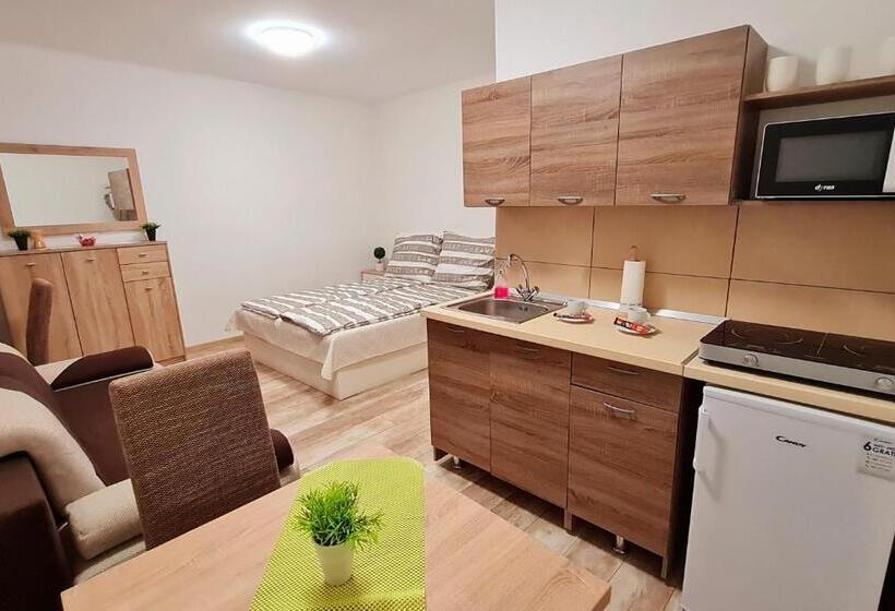 Номер Стандарт с Балконом, Hócza House Poroszló