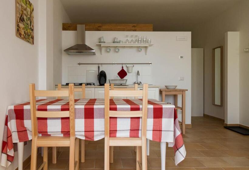 آپارتمان 1 خوابه با چشم‌انداز استخر, Agriturismo Rosa Antica