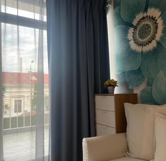 Люкс с Балконом, Artmotel & Bistro