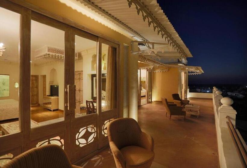 Люкс Вид на Бассейн, The Rawla Narlai   A Luxury Heritage Stay In Leopard Country