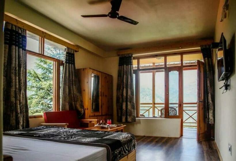 Номер Deluxe, Soham S Chateau De Naggar   Manali